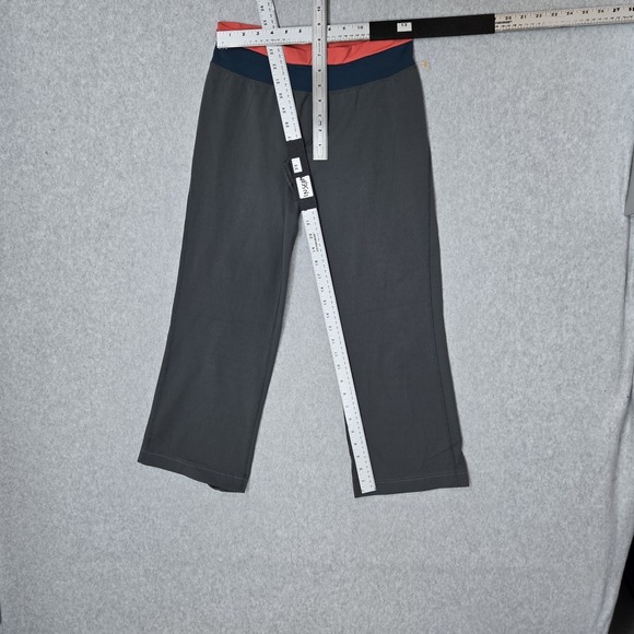 Patagonia Women Activewear Pants M Gray Flare Yoga Leggings 25" Inseam - Picture 6 of 14